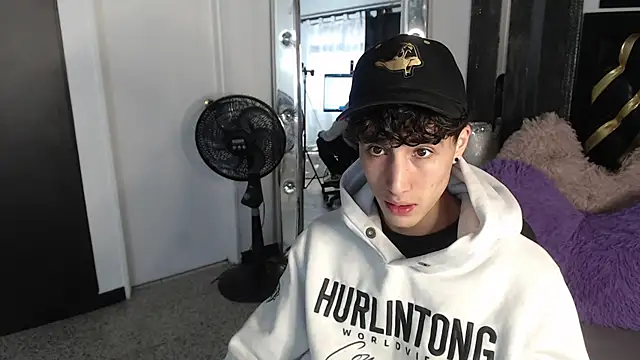 Snapshot of gojo_satoru_18 chatting on 03.12.25 gojo satoru 18 online show from 03.12.25