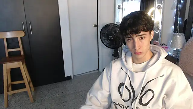 Snapshot of gojo_satoru_18 chatting on 03.14.25 gojo satoru 18 online show from 03.14.25