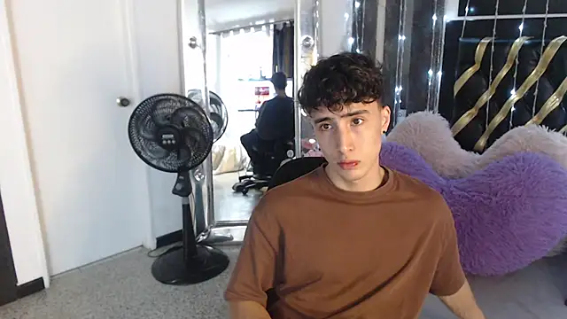 Snapshot of gojo_satoru_18 chatting on 03.20.25 gojo satoru 18 online show from 03.20.25