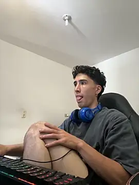 Snapshot of gojo_satoru_18 chatting on 10.04.25 gojo satoru 18 online show from 10.04.25