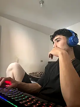 Snapshot of gojo_satoru_18 chatting on 10.05.25 gojo satoru 18 online show from 10.05.25