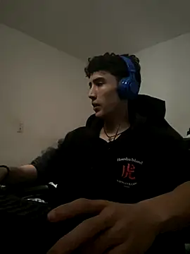 Snapshot of gojo_satoru_18 chatting on 10.10.25 gojo satoru 18 online show from 10.10.25