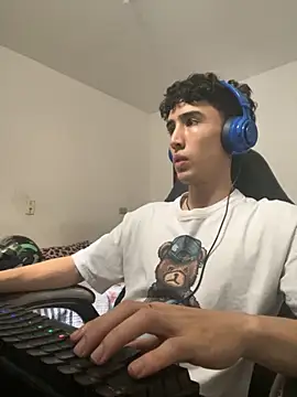 Snapshot of gojo_satoru_18 chatting on 10.22.25 gojo satoru 18 online show from 10.22.25