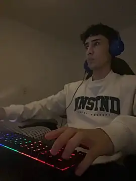 Snapshot of gojo_satoru_18 chatting on 10.28.25 gojo satoru 18 online show from 10.28.25