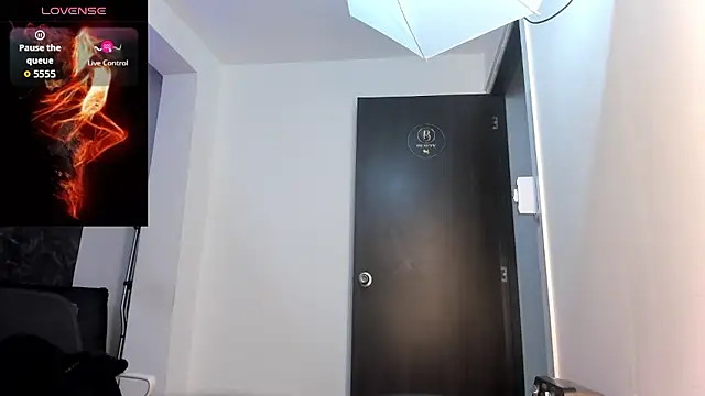 Bella Evans  online show from 01.12.26