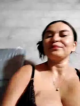 Snapshot of Horny-Mommy-Dirty chatting on 02.13.25 Horny-Mommy-Dirty online show from 02.13.25