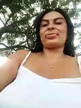 Snapshot of Horny-Mommy-Dirty chatting on 03.09.25 Horny-Mommy-Dirty online show from 03.09.25
