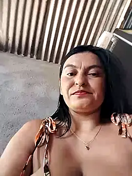 Snapshot of Horny-Mommy-Dirty chatting on 03.17.25 Horny-Mommy-Dirty online show from 03.17.25