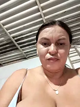 Snapshot of Horny-Mommy-Dirty chatting on 09.15.25 Horny-Mommy-Dirty online show from 09.15.25