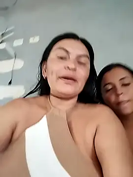 Horny-Mommy-Dirty online show from 09.24.25