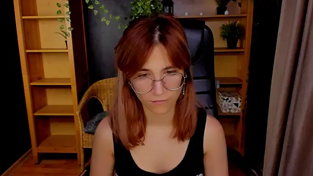 Snapshot of Moon13152 chatting on 10.03.25 Moon13152 online show from 10.03.25