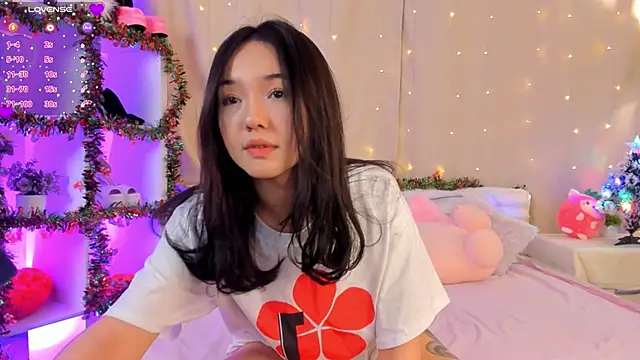 Snapshot of Lin_kun chatting on 12.15.24 Lin kun online show from 12.15.24