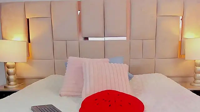 Ariana Lu online show from 01.30.25
