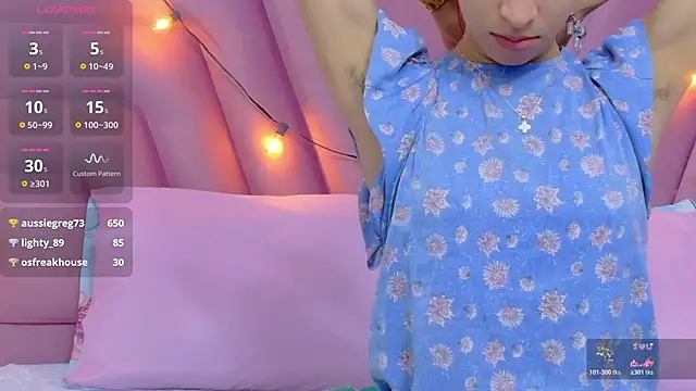 Beautifulskinny18 online show from 11.20.25