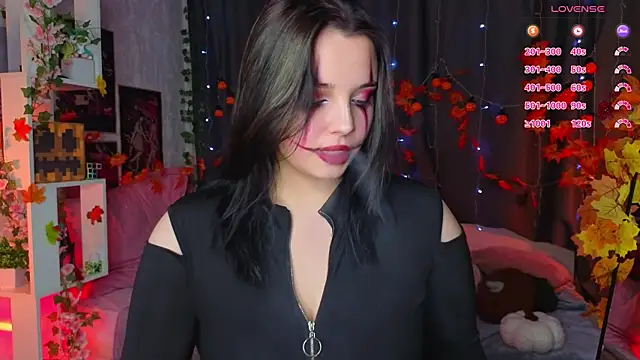 Snapshot of DorisGaillard chatting on 10.26.25 DorisGaillard online show from 10.26.25