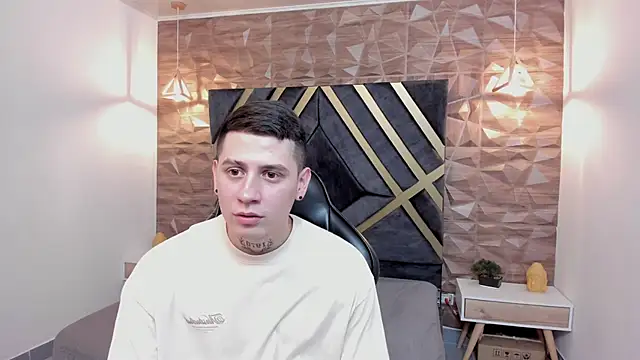 Snapshot of Yeiko_Romero_ chatting on 02.06.25 Yeiko Romero online show from 02.06.25
