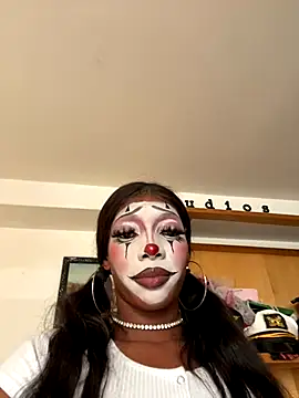 TIFFANYYSTAR online show from 10.14.25