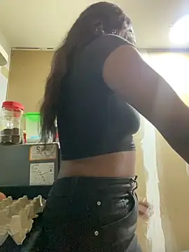 TIFFANYYSTAR online show from 11.03.25