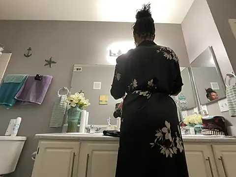 Snapshot of wynterheat chatting on 01.04.25 wynterheat online show from 01.04.25