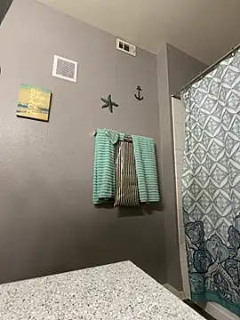 Snapshot of wynterheat chatting on 01.05.25 wynterheat online show from 01.05.25