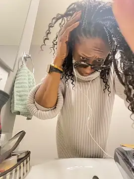 Snapshot of wynterheat chatting on 01.07.25 wynterheat online show from 01.07.25