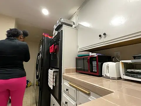 Snapshot of wynterheat chatting on 01.25.25 wynterheat online show from 01.25.25