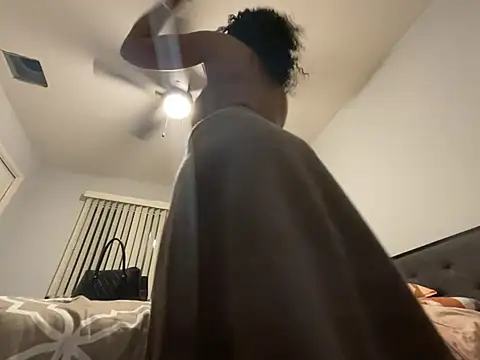 Snapshot of wynterheat chatting on 02.17.25 wynterheat online show from 02.17.25