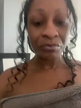 Snapshot of wynterheat chatting on 02.19.25 wynterheat online show from 02.19.25