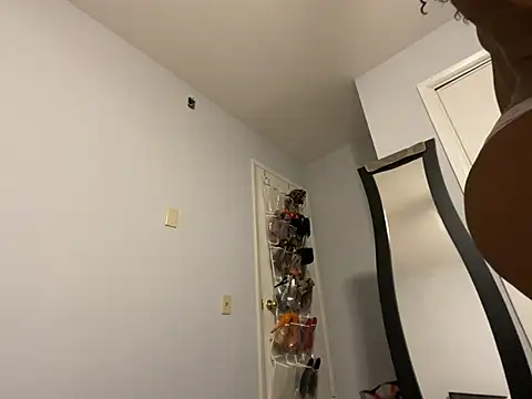 Snapshot of wynterheat chatting on 02.21.25 wynterheat online show from 02.21.25