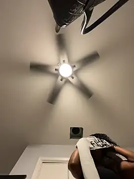 Snapshot of wynterheat chatting on 02.23.25 wynterheat online show from 02.23.25