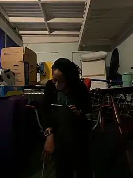 Snapshot of wynterheat chatting on 02.27.25 wynterheat online show from 02.27.25