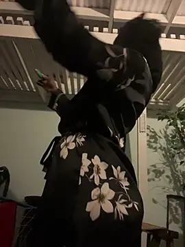 Snapshot of wynterheat chatting on 03.02.25 wynterheat online show from 03.02.25