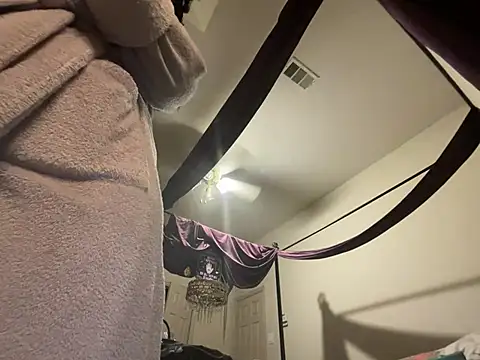 Snapshot of wynterheat chatting on 03.05.25 wynterheat online show from 03.05.25