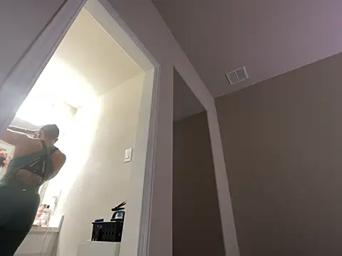 Snapshot of wynterheat chatting on 10.09.25 wynterheat online show from 10.09.25