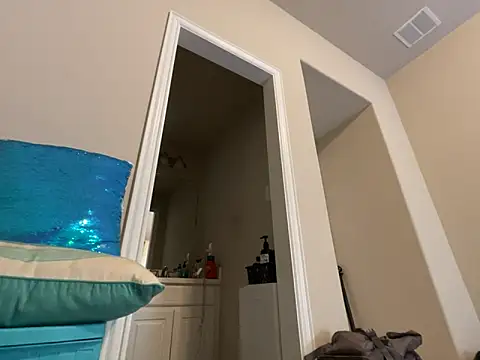 Snapshot of wynterheat chatting on 10.16.25 wynterheat online show from 10.16.25