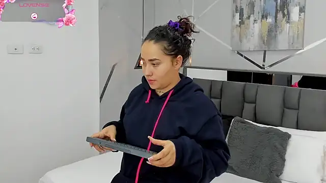 Ayla martinez online show from 01.30.25