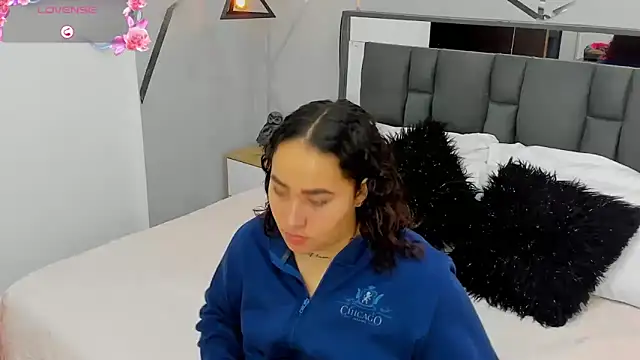 Ayla martinez online show from 02.04.25