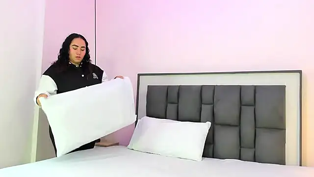 Ayla martinez online show from 10.14.25