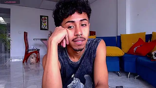 Snapshot of RyanRizzo chatting on 01.04.25 RyanRizzo online show from 01.04.25