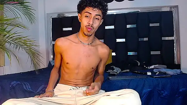 Snapshot of RyanRizzo chatting on 02.05.25 RyanRizzo online show from 02.05.25