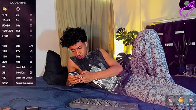 Snapshot of RyanRizzo chatting on 02.27.25 RyanRizzo online show from 02.27.25