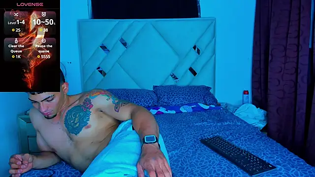 Rich boy01 online show from 12.31.24