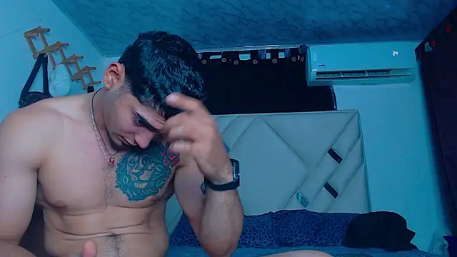 Rich boy01 online show from 01.30.25