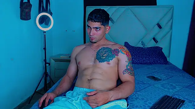 Rich boy01 online show from 03.03.25