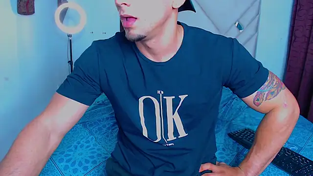 Rich boy01 online show from 03.05.25