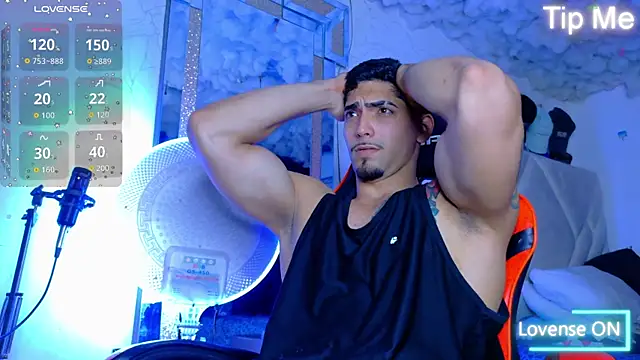 Rich boy01 online show from 10.13.25