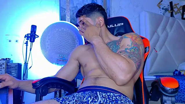 Rich boy01 online show from 11.14.25