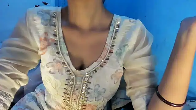 aarjulove online show from 12.04.25