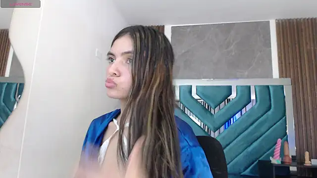 ValeryLargo online show from 01.25.25