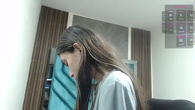 ValeryLargo online show from 02.14.25